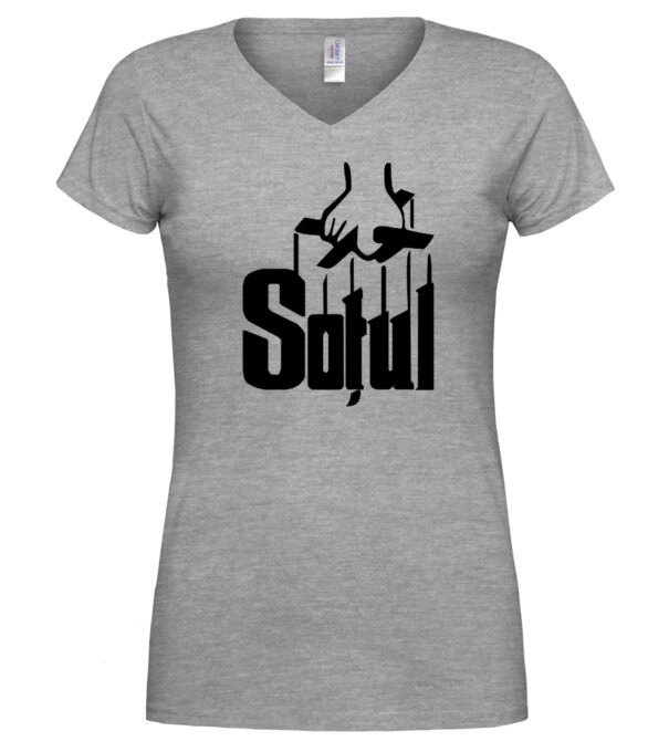  model  pe tricou