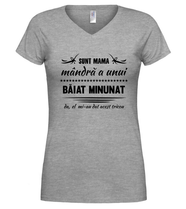  model  pe tricou