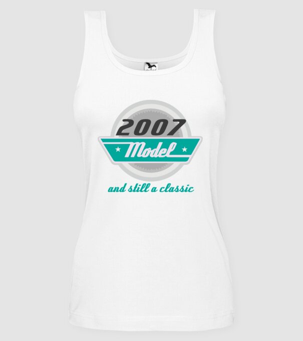 Model and still a classic - 2007 model alb pe tricou