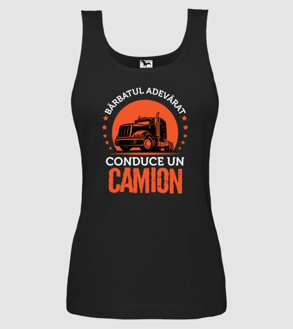 Bărbatul adevărat conduce un camion model negru pe tricou