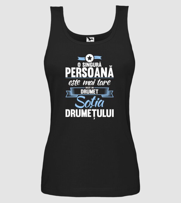 numai o persoană este mai tare decât un amator de drumeții, soția amatorului de drumeții model negru pe tricou
