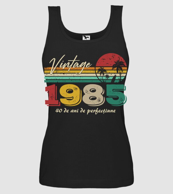 VINTAGE 1985 model negru pe tricou