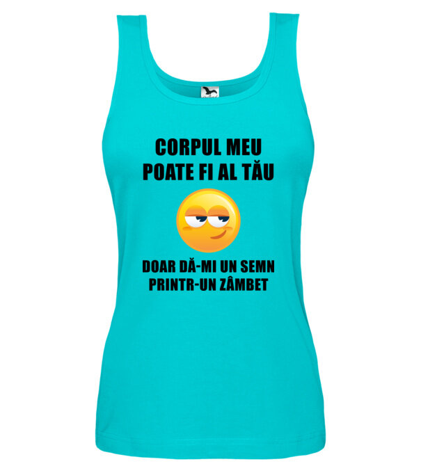  model  pe tricou