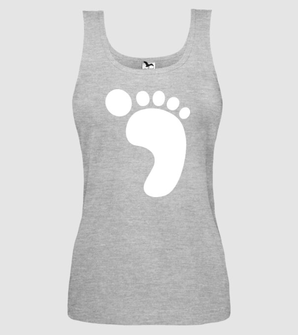 Picior model gri pe tricou