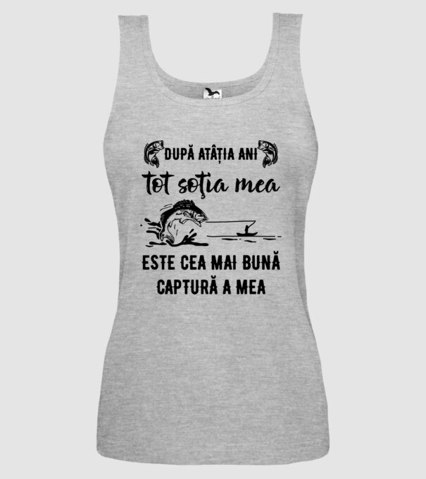 după atâția ani, tot soția mea este cea mai bună captură a mea D9914124 model gri pe tricou