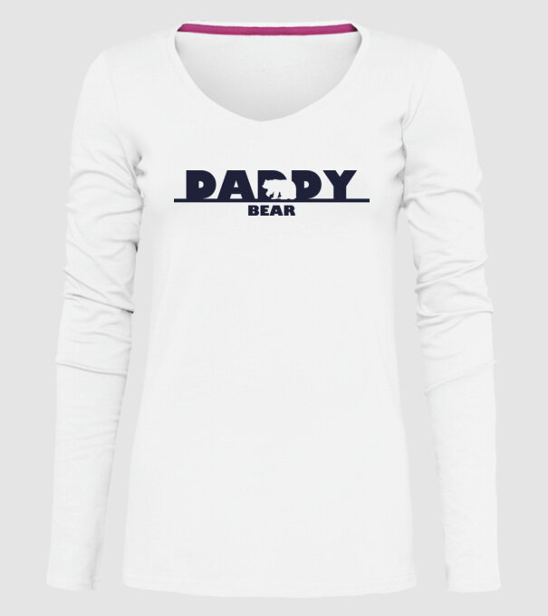 model alb pe tricou