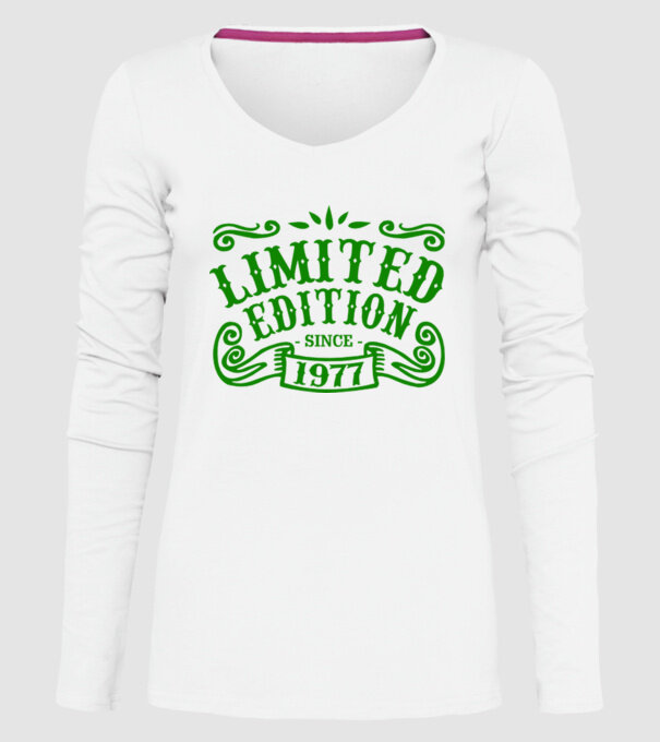 Limited edition 1977 model alb pe tricou
