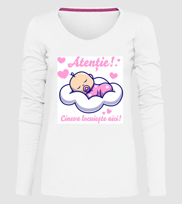 Atenție! Cineva locuiește aici! model alb pe tricou