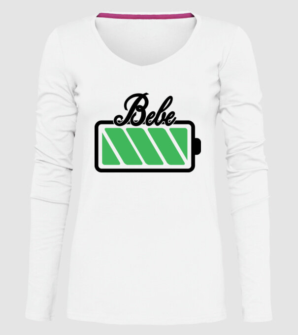 Bebe încărcat model alb pe tricou