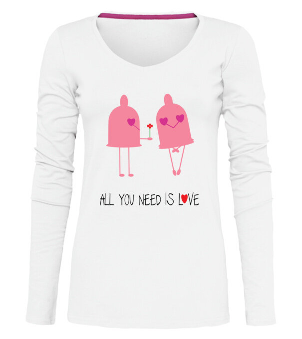  model  pe tricou