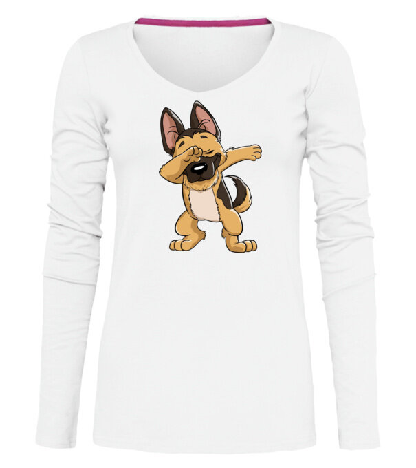  model  pe tricou