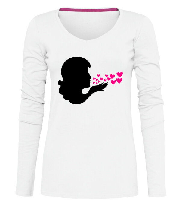  model  pe tricou