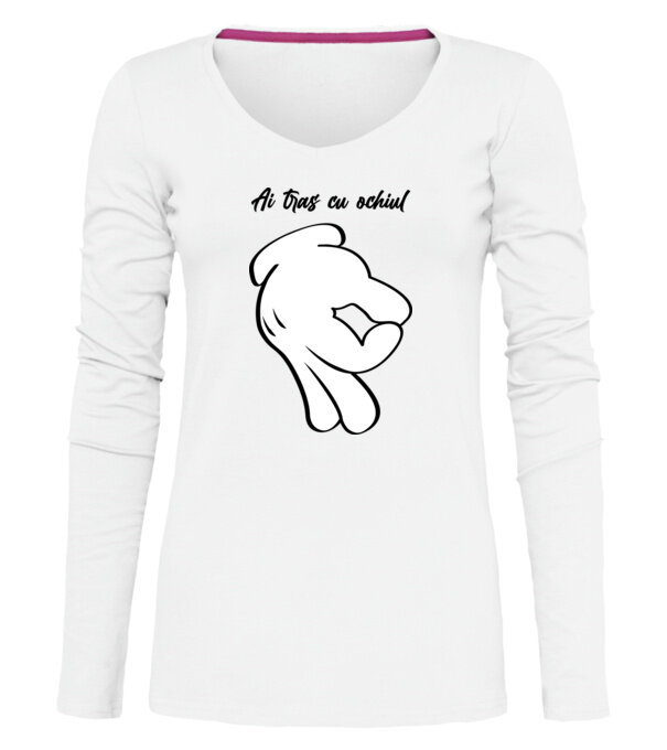  model  pe tricou