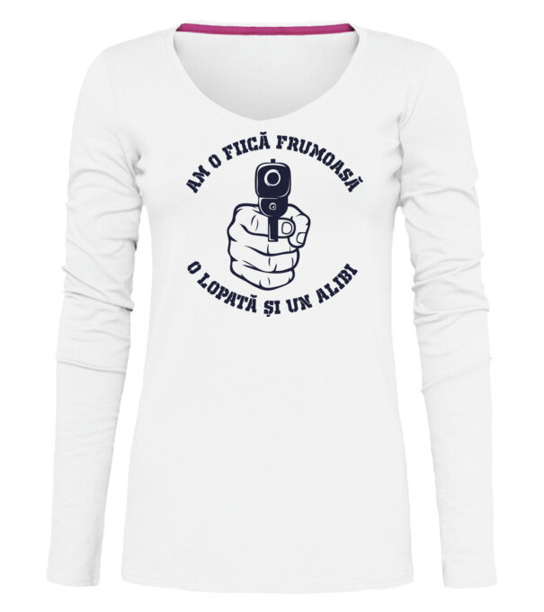 model  pe tricou