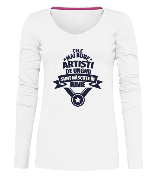  model  pe tricou