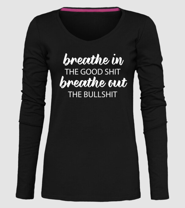 Inspiră model negru pe tricou
