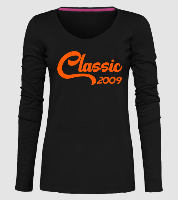Classic 2009 model negru pe tricou
