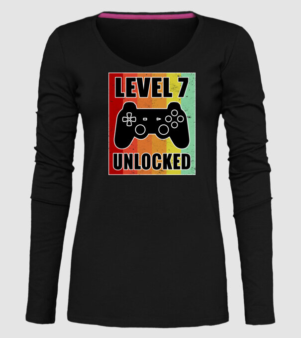 level 7 unlocked retro gamer model negru pe tricou