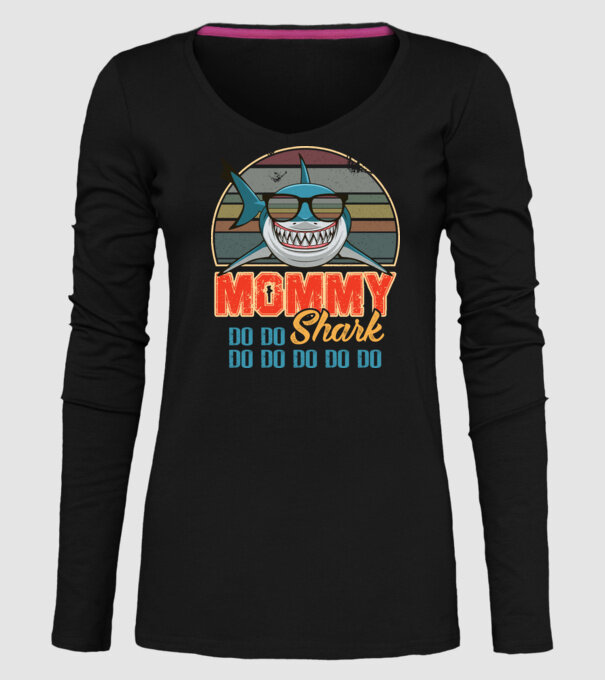 Mommy Shark model negru pe tricou