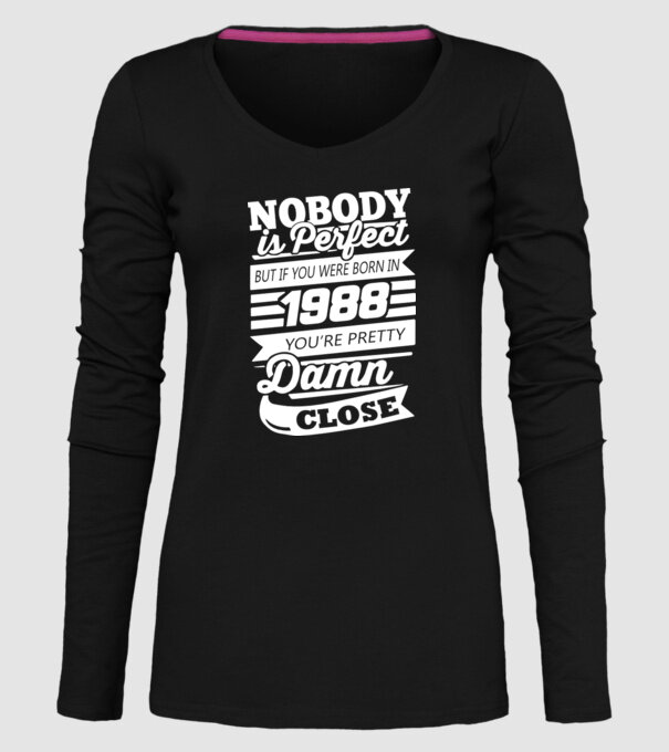 nobody is perfect 1988 model negru pe tricou