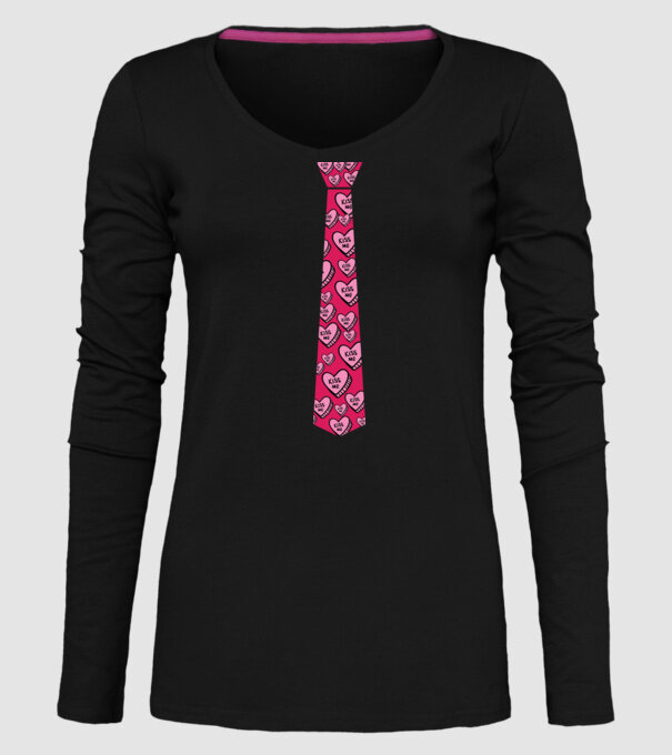 Cravată cu inimă model negru pe tricou