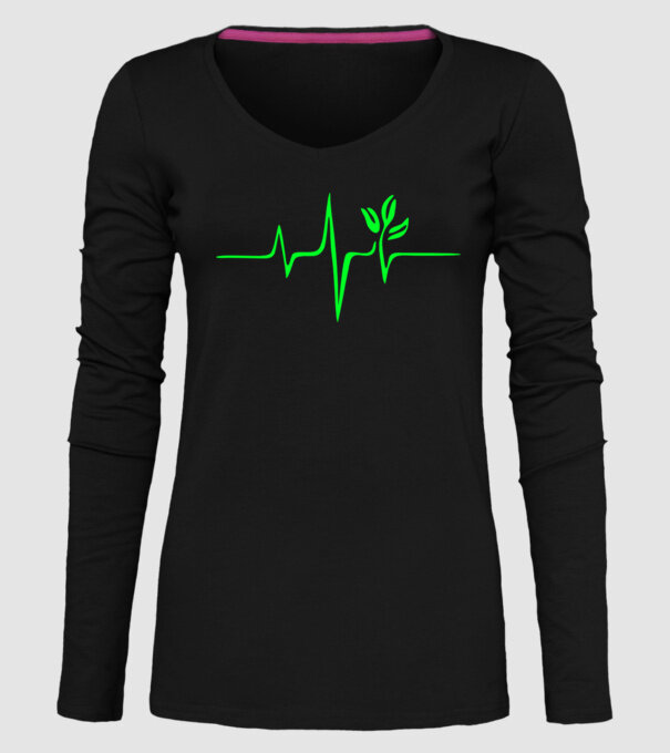 vegan heartbeat model negru pe tricou