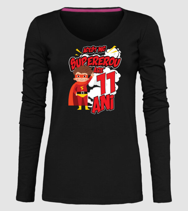Acest mic supererou are 11 ani model negru pe tricou