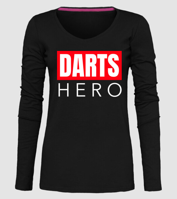 DARTS HERO model negru pe tricou