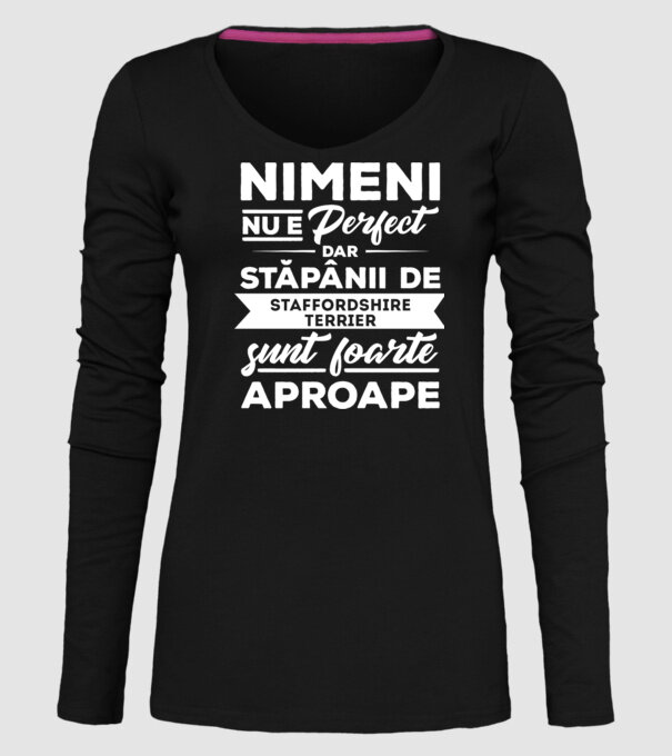 nimeni nu e perfect, dar stăpânii de staffordshire terrier sunt foarte aproape model negru pe tricou