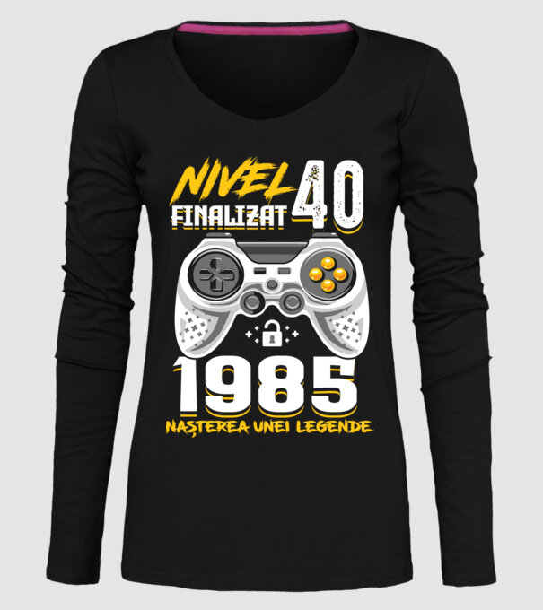 Nivel Finalizat 40 model negru pe tricou