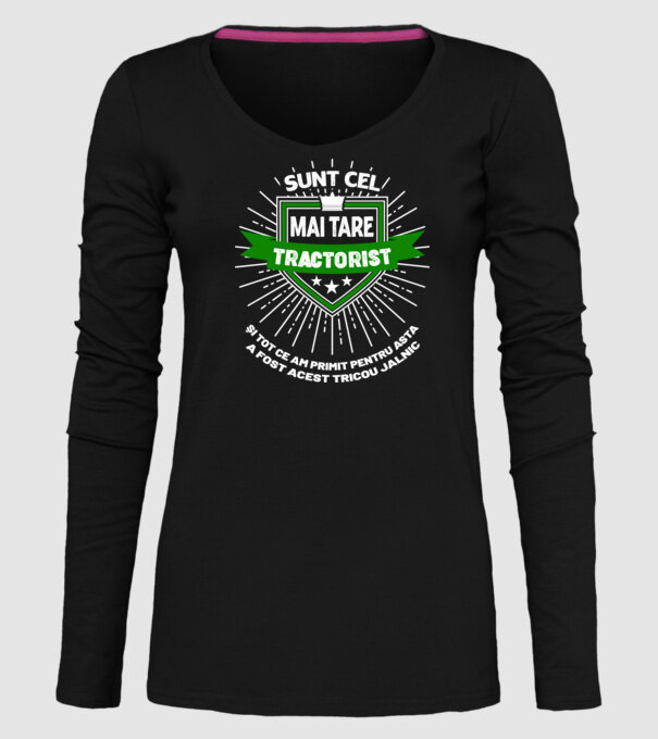 Sunt cel mai tare tractorist și tot ce am primit pentru asta a fost acest tricou jalnic model negru pe tricou