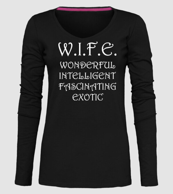 W.I.F.E. model negru pe tricou