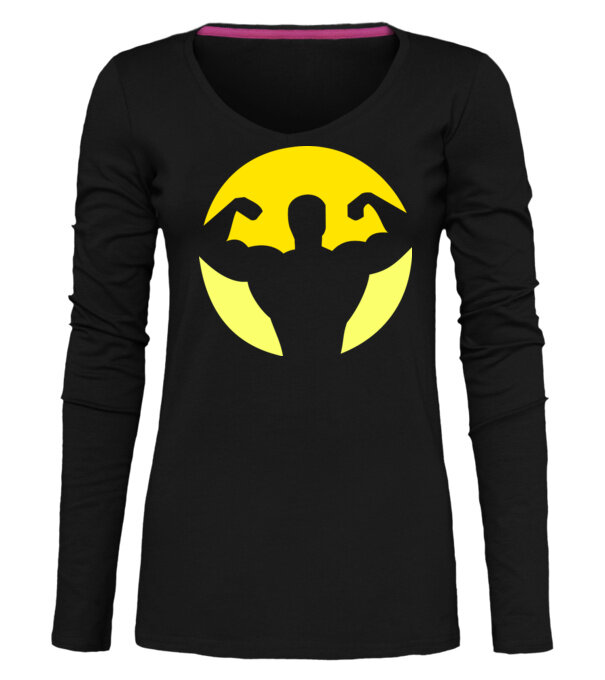  model  pe tricou