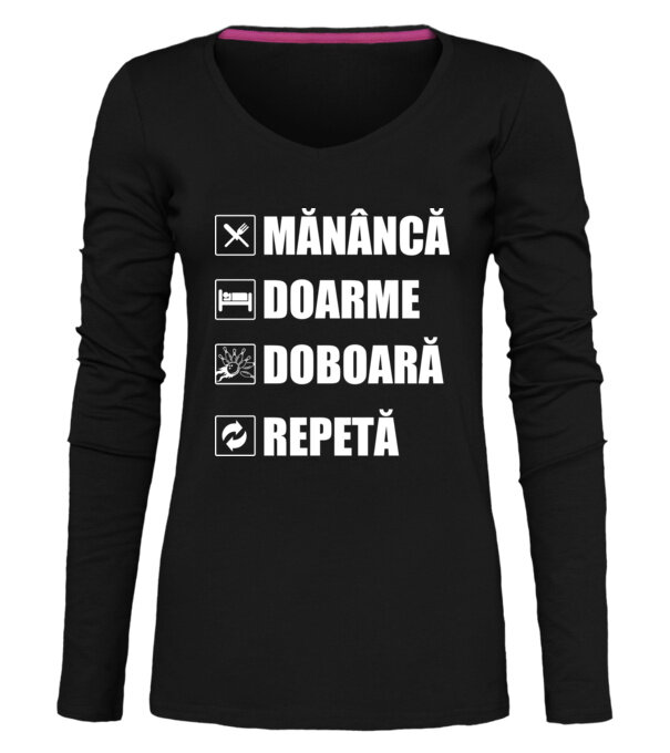  model  pe tricou