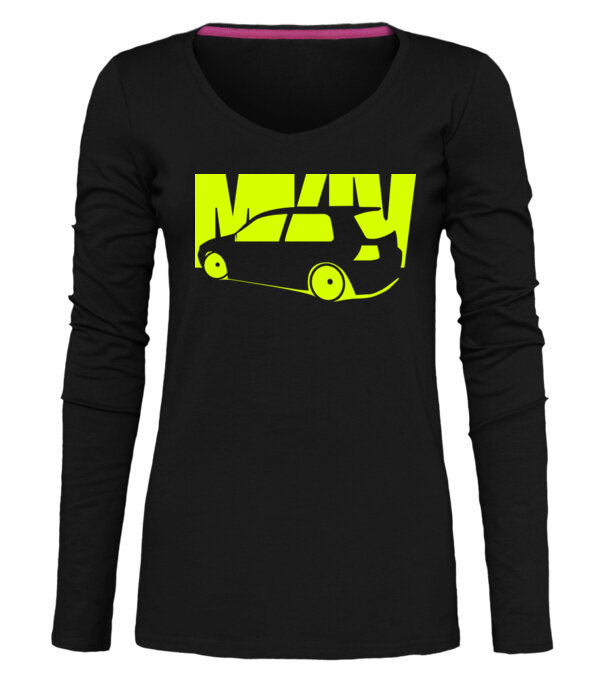  model  pe tricou