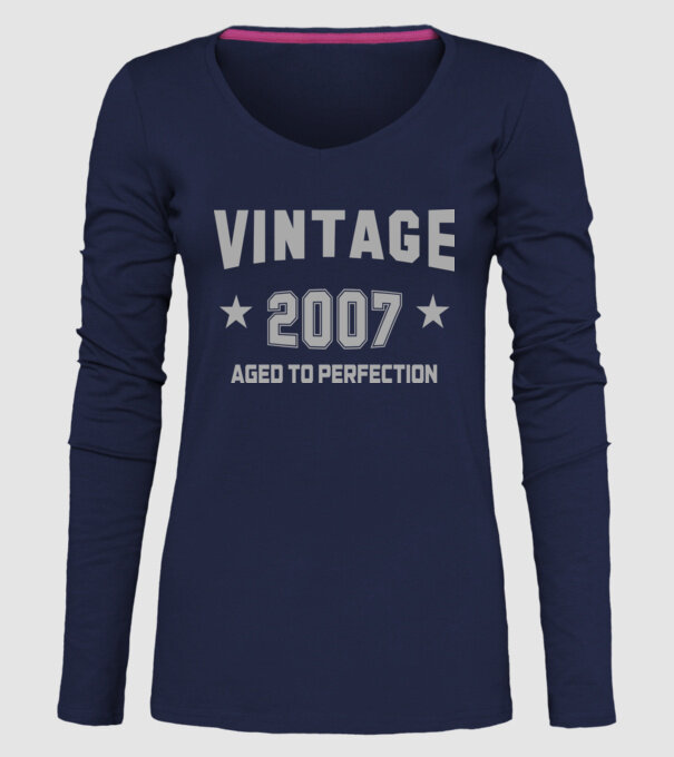 Vintage - 2007 model albastru închis pe tricou