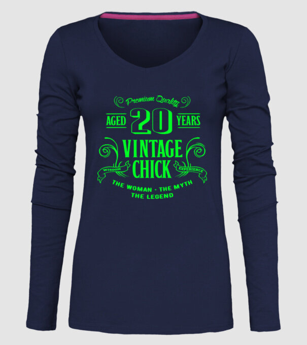 Vintage chick - 20 model albastru închis pe tricou