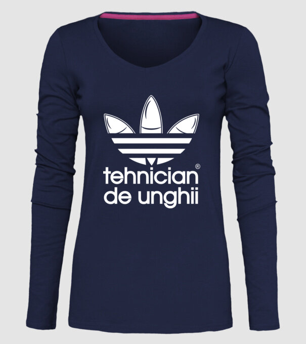 tehnician de unghii model albastru închis pe tricou