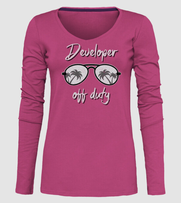 Developer off duty model roz pe tricou