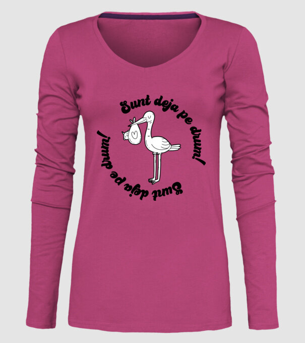 Sunt deja pe drum model roz pe tricou