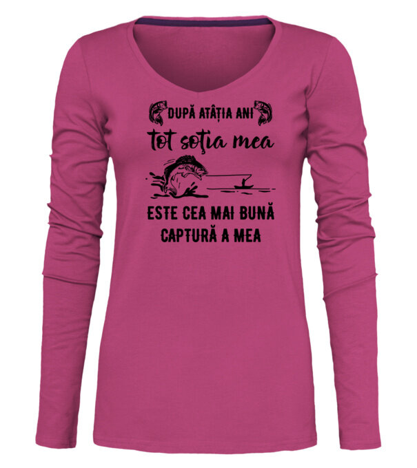  model  pe tricou