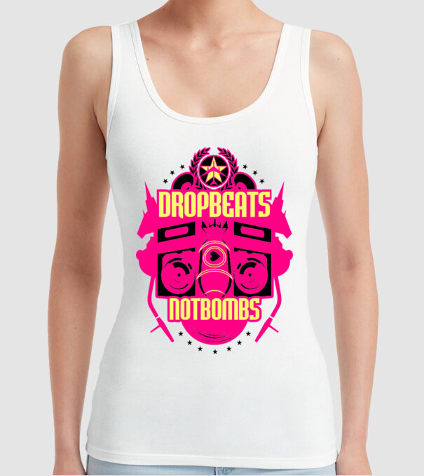 Drop Beats Not Bombs model alb pe tricou