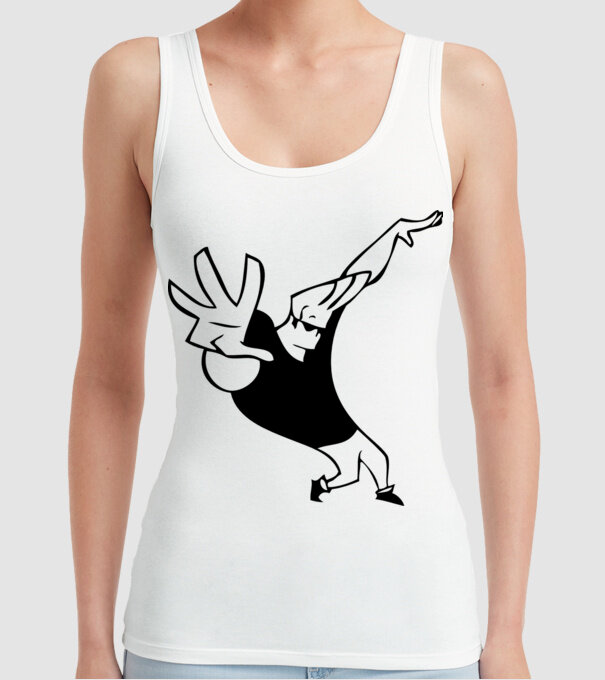 model alb pe tricou