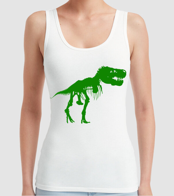 model alb pe tricou