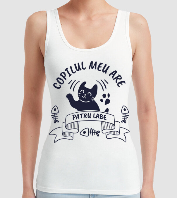 Copilul meu are patru labe model alb pe tricou
