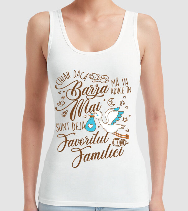 Favoritul familiei MAI model alb pe tricou