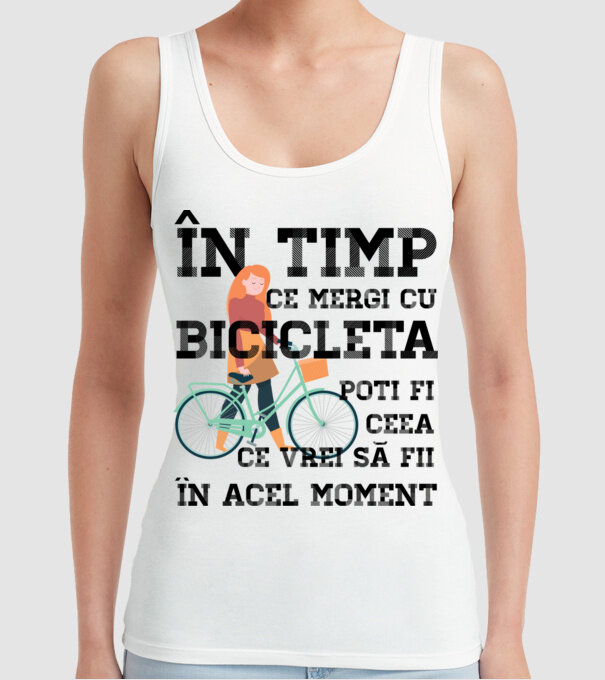 în timp ce mergi cu bicicleta poți fi ceea ce vrei să fii - în acel moment model alb pe tricou