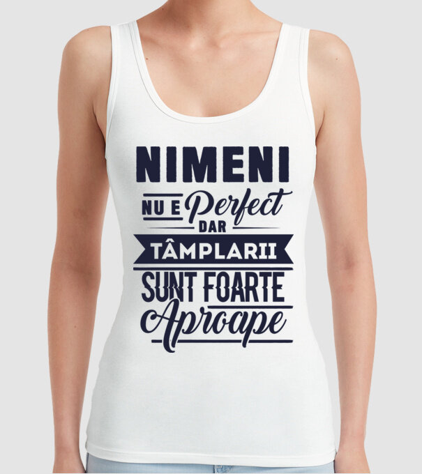 Nimeni nu e perfect, dar tâmplarii sunt foarte aproape model alb pe tricou
