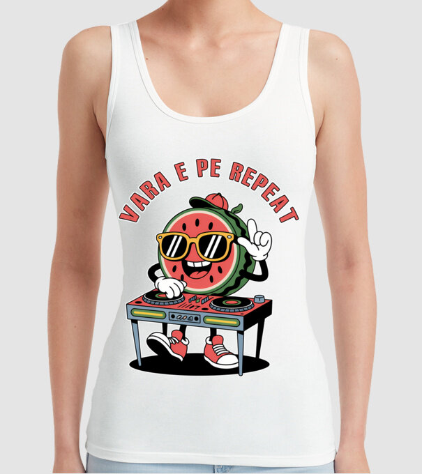Vara e pe repeat model alb pe tricou