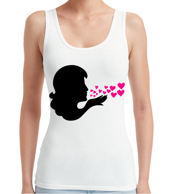  model  pe tricou